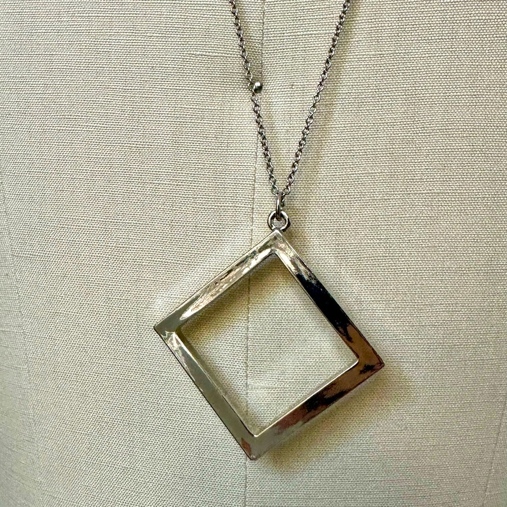 KATE SPADE minimalist floating square pendant NWOT